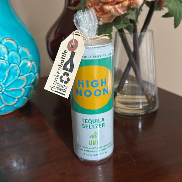 NWT Candle & Canine bundle candle and dog toy - Picture 15 of 16